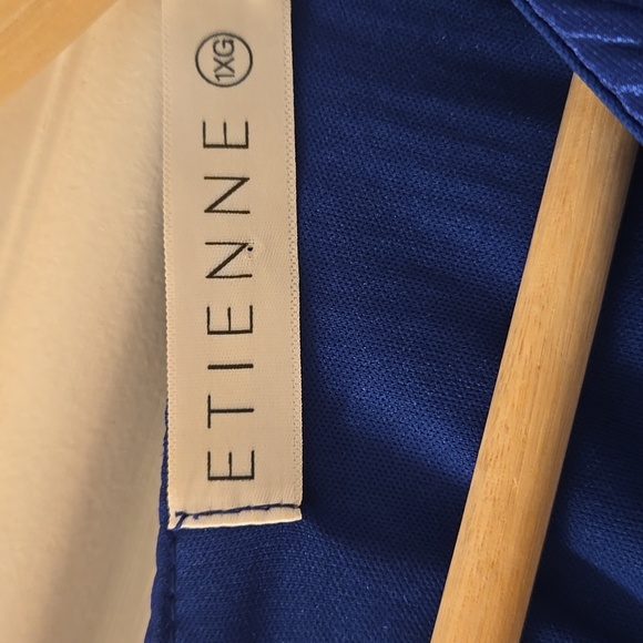 Vibrant Blue Ribbed Tank Top - Picture 2 of 3